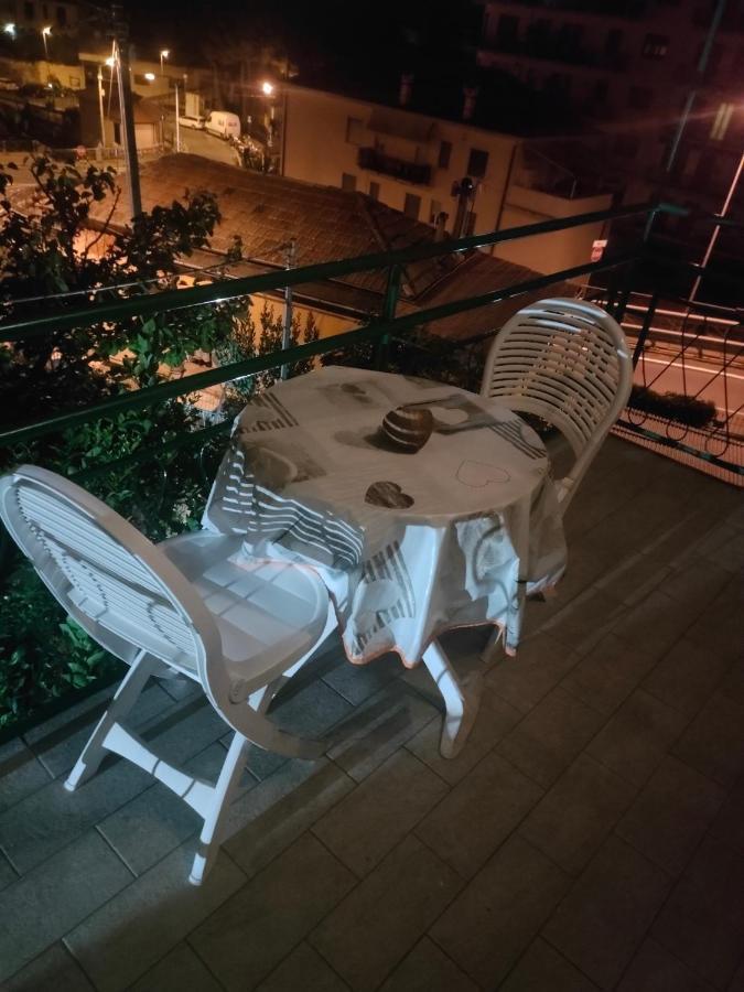 Casa Sanremo Tiziano Zona Centro 15 Min A Piedi Parking Gratuito סנרמו מראה חיצוני תמונה