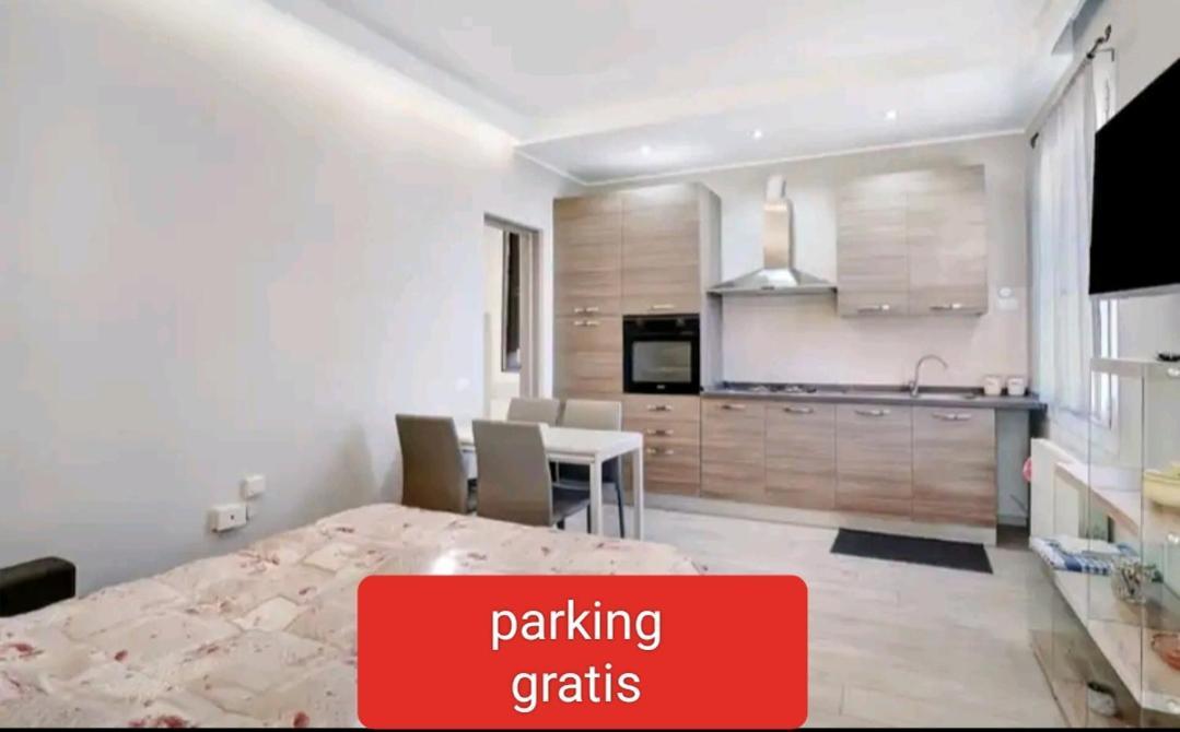 Casa Sanremo Tiziano Parking Gratis Spiaggia 15 Minuti A Piedi מראה חיצוני תמונה
